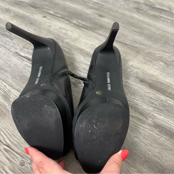 Gianni Bini Leather Open Toe Platform Heels Size 11 - Picture 8 of 10